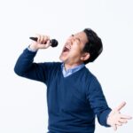 全校生徒の前で、歌うことになりました！！